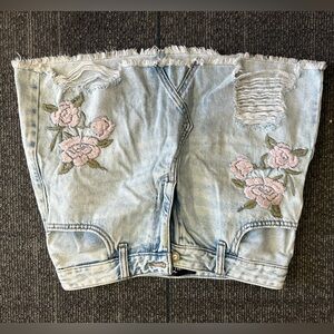 Hollister mini skirt